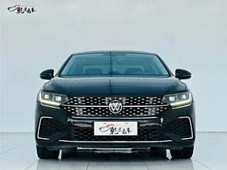 VOLKSWAGEN PASSAT 2024