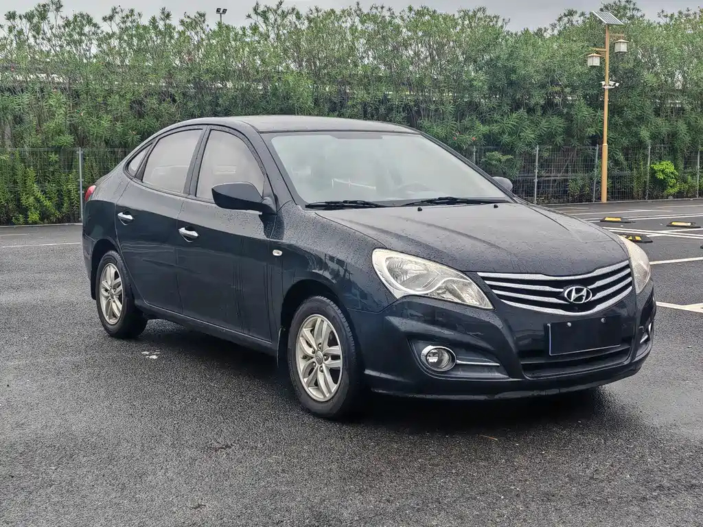 HYUNDAI CELESTA 2011