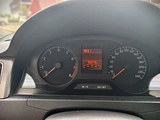 VOLKSWAGEN SANTANA 2017