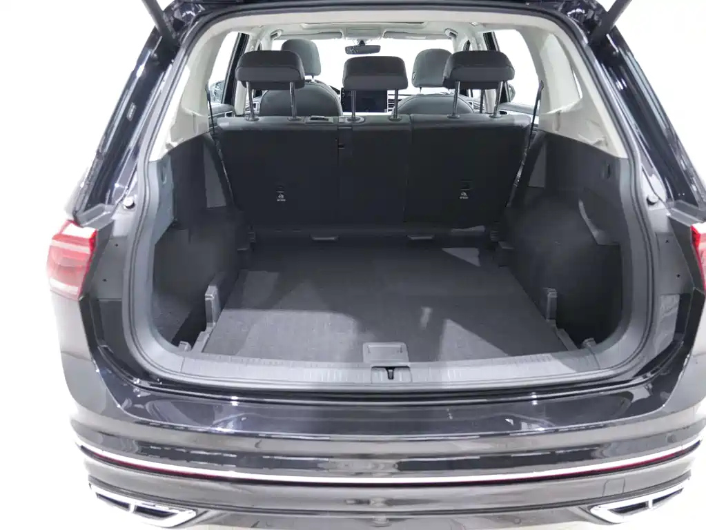 VOLKSWAGEN TIGUAN L 2024