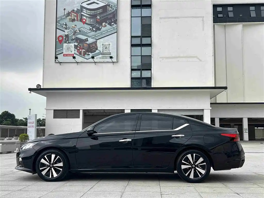 NISSAN TEANA 2021