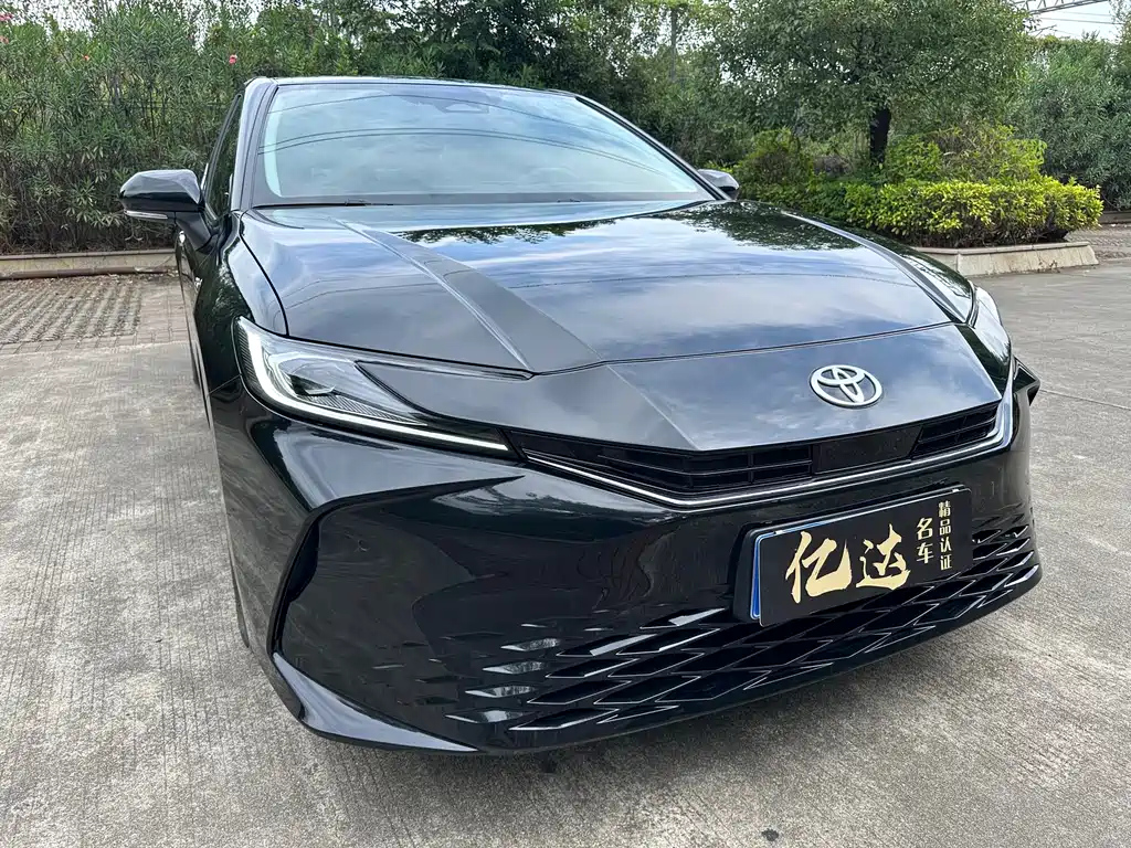 TOYOTA CAMRY 2024