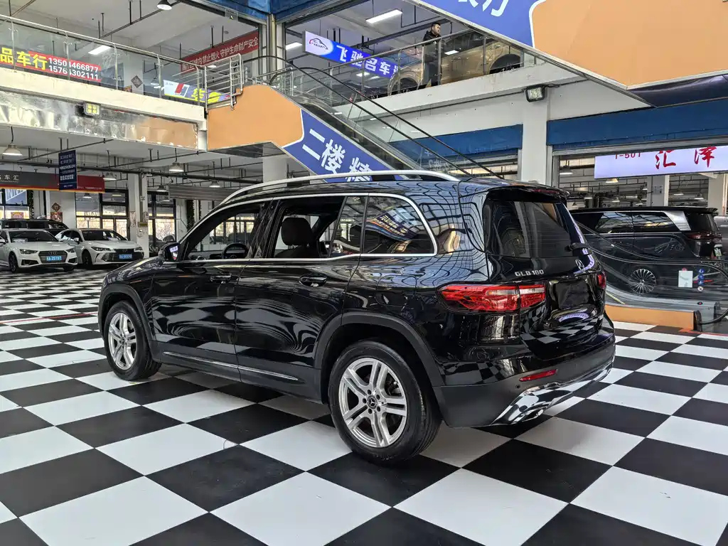 MERCEDES BENZ GLB 2022