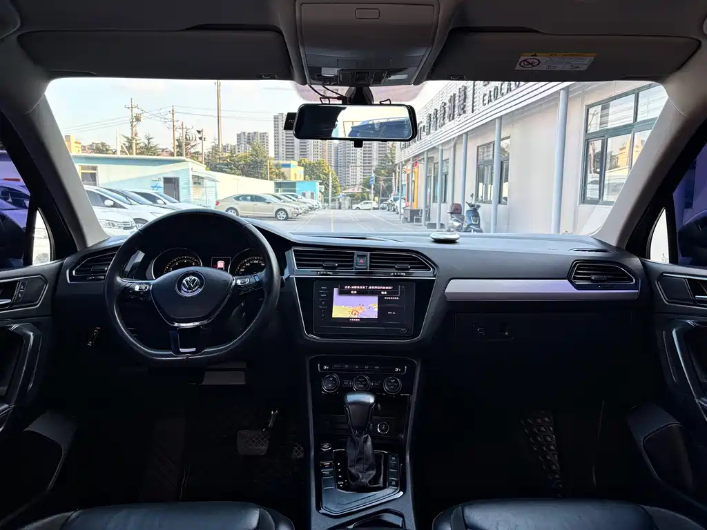 VOLKSWAGEN TIGUAN L 2020