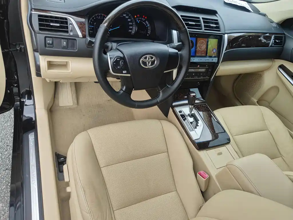 TOYOTA CAMRY 2015