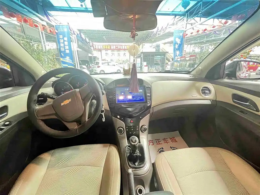CHEVROLET CRUZE 2015