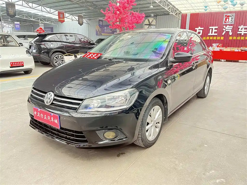 VOLKSWAGEN JETTA 2013