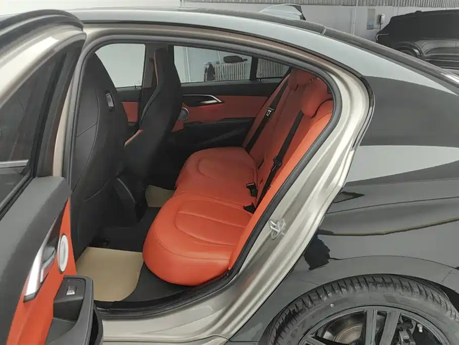 BMW 1-SERIES 2021