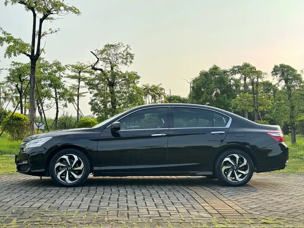 HONDA ACCORD 2016