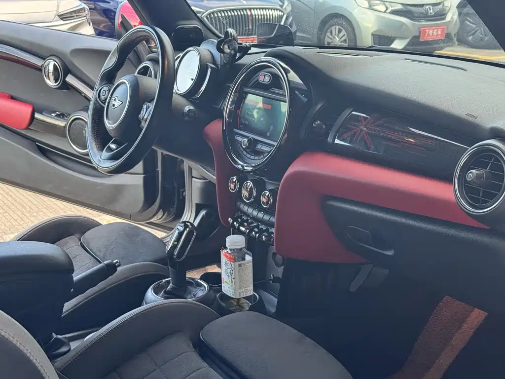 MINI JCW 2020