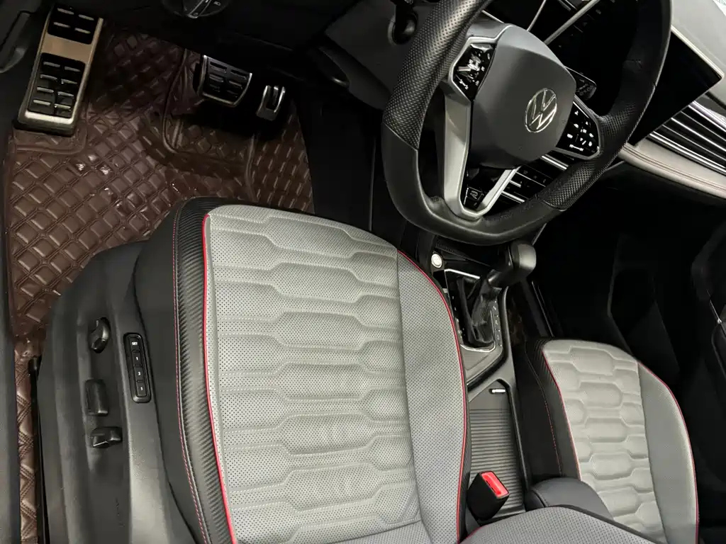 VOLKSWAGEN TIGUAN L 2022