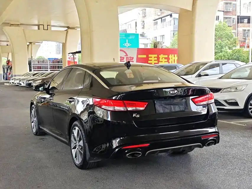 KIA K5 2017