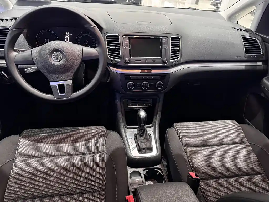 VOLKSWAGEN SHARAN 2016