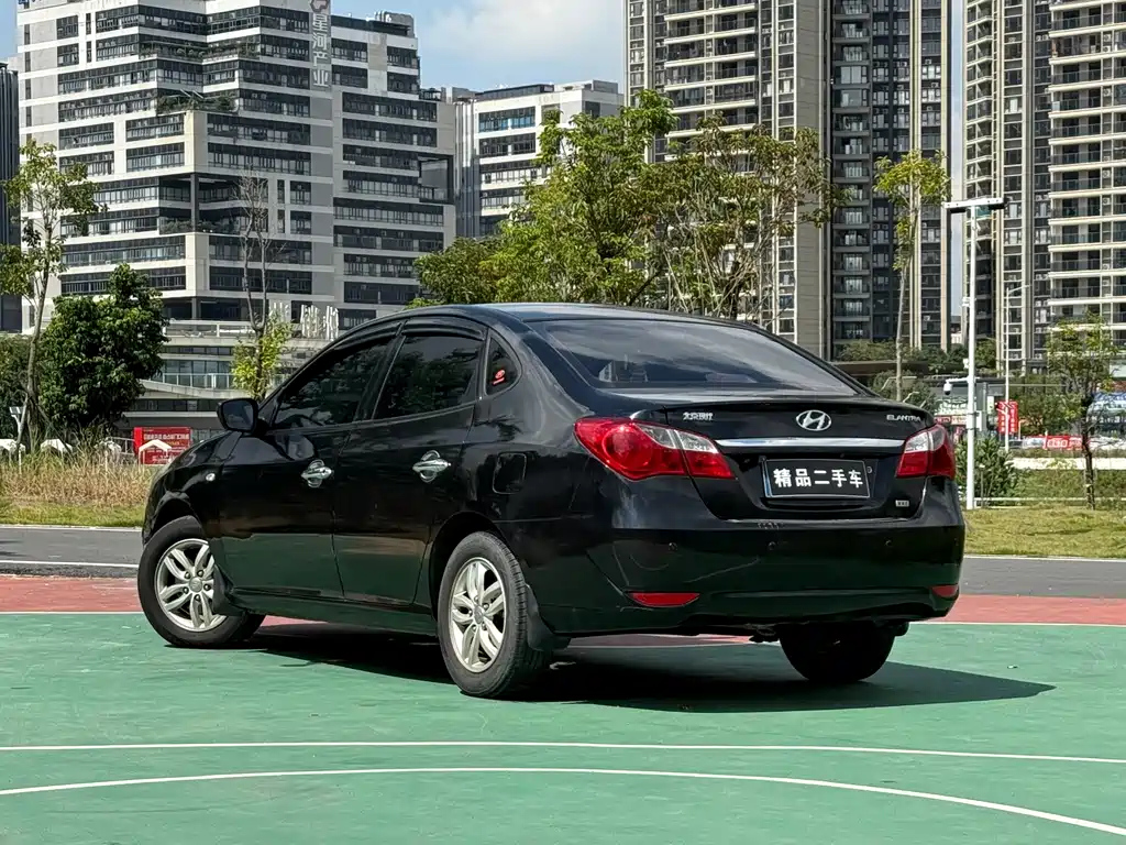 HYUNDAI CELESTA 2014