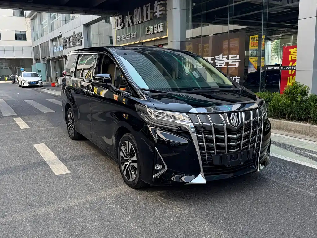 TOYOTA ALPHARD 2018