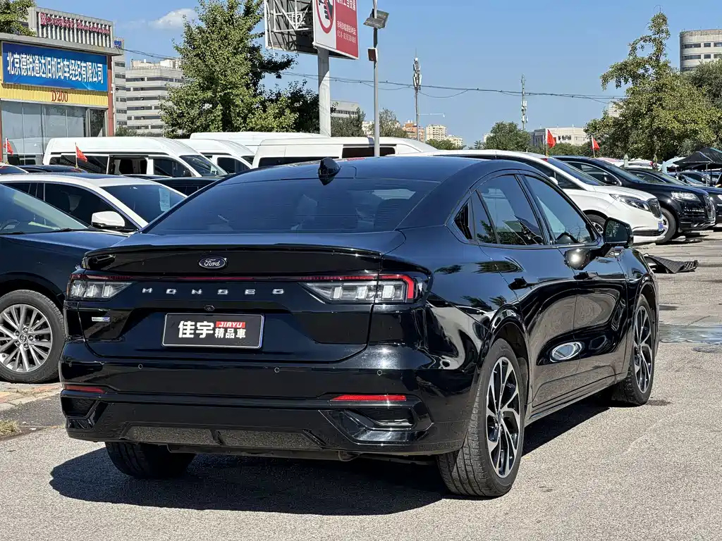 FORD MONDEO 2022