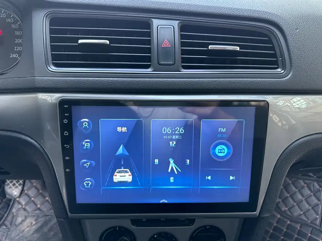 VOLKSWAGEN LAVIDA 2015