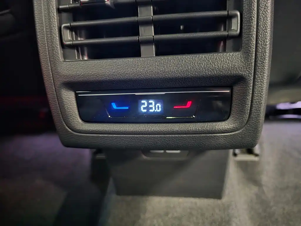 VOLKSWAGEN GOLF GTI 2023