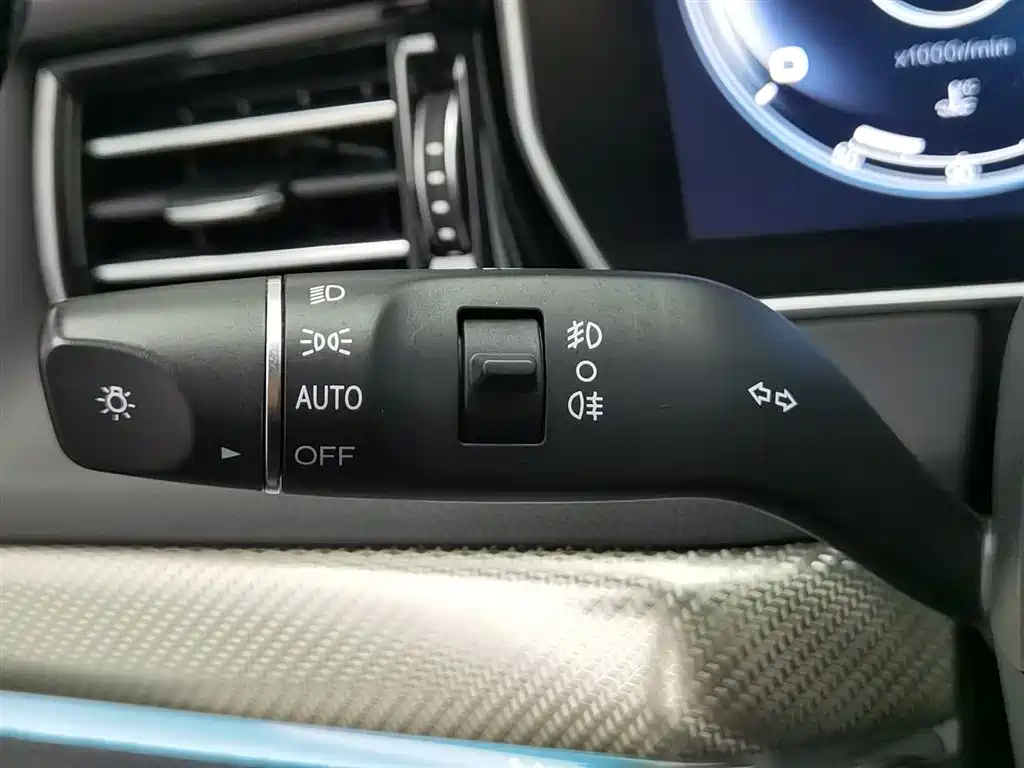 HONGQI HS5 2019