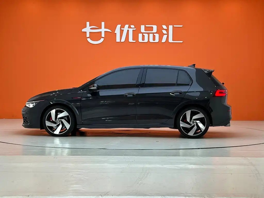VOLKSWAGEN GOLF GTI 2021