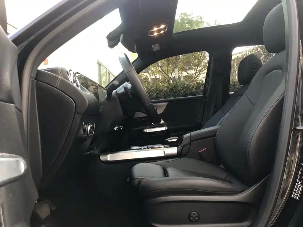 MERCEDES BENZ GLB 2022