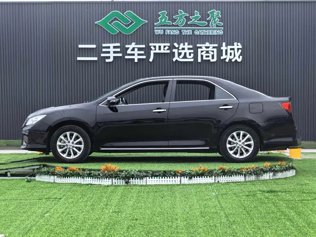 TOYOTA CAMRY 2012