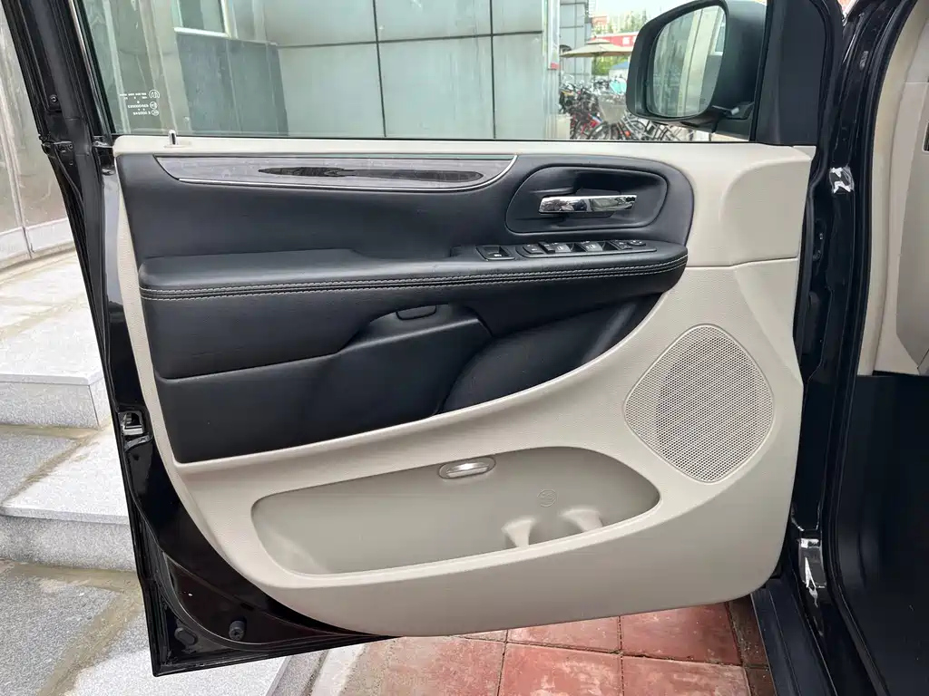 CHRYSLER BIG 捷龙 IMPORT 2016