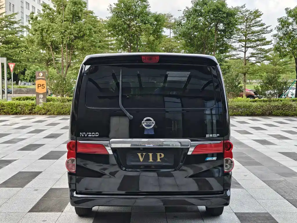 NISSAN NV200 2014