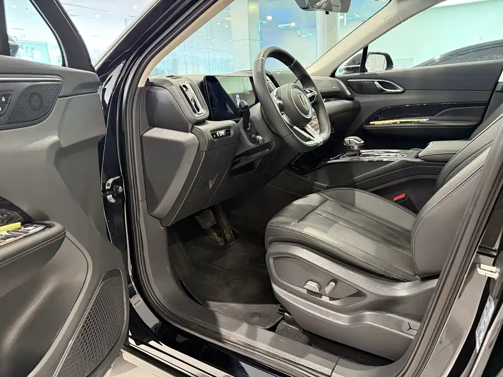 HONGQI HS3 PHEV 2024