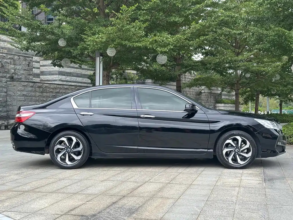 HONDA ACCORD 2018
