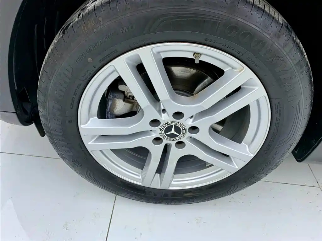 MERCEDES BENZ GLB 2022