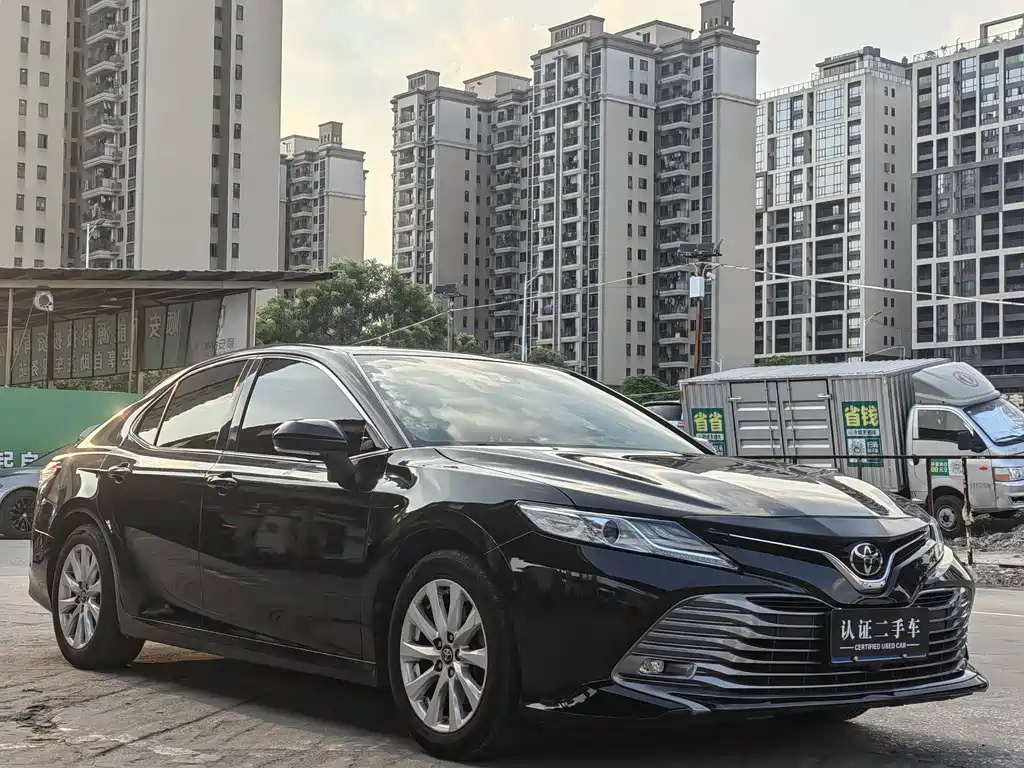 TOYOTA CAMRY 2018