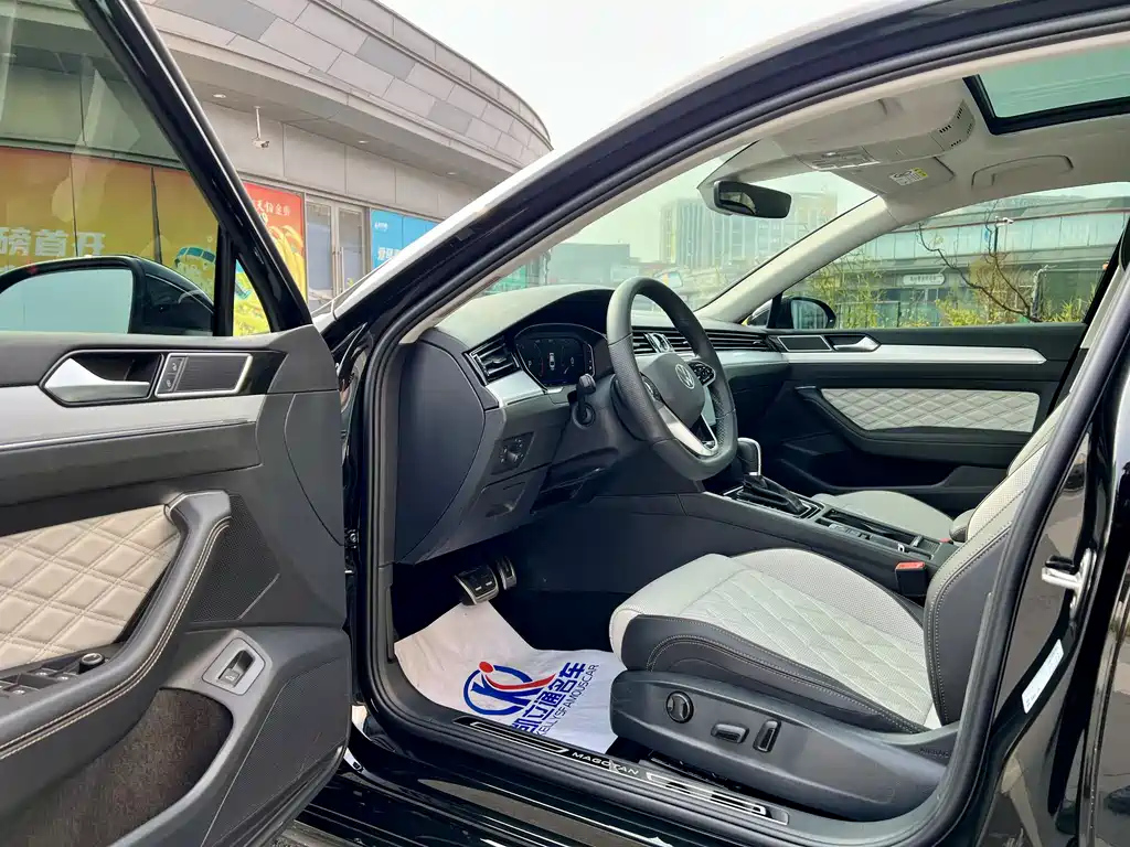 VOLKSWAGEN MAGOTAN 2025