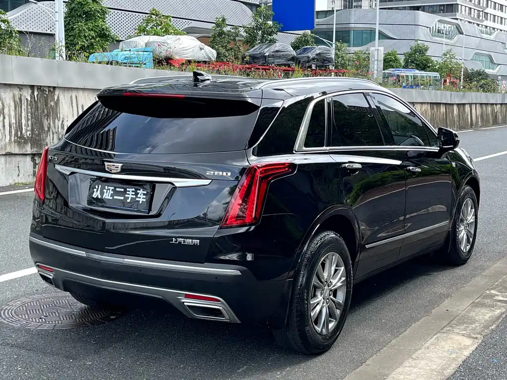 CADILLAC XT5 2021