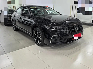 VOLKSWAGEN PASSAT 2024