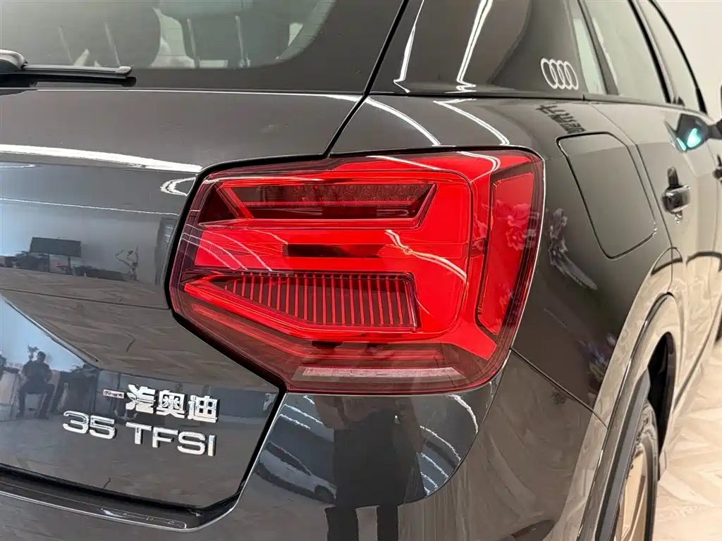 AUDI Q2L 2025