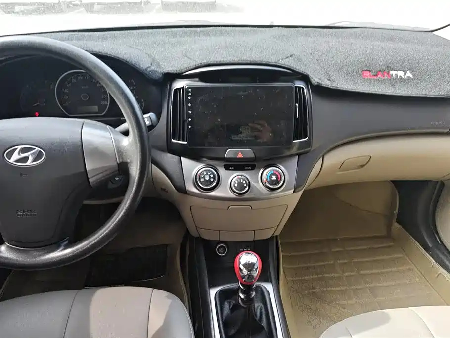 HYUNDAI CELESTA 2015