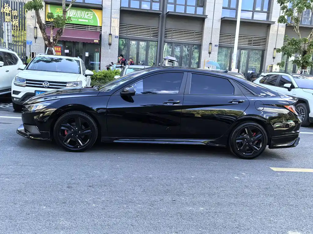 HYUNDAI ELANTRA 2022