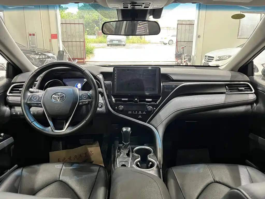 TOYOTA CAMRY 2021