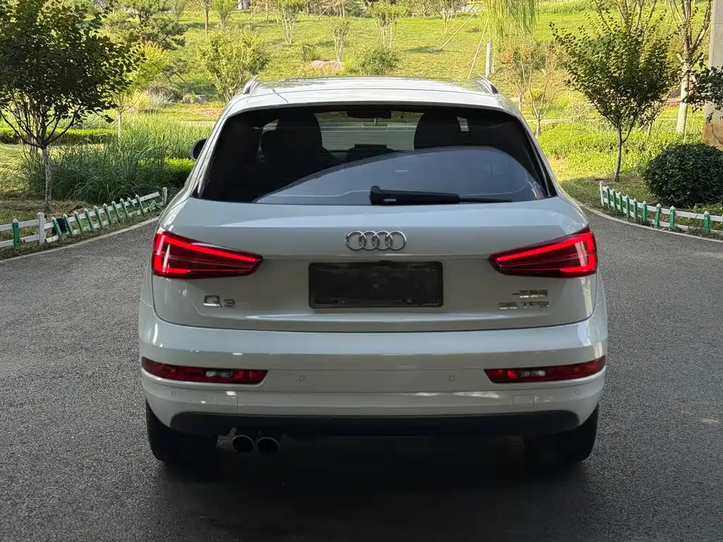 AUDI Q3 2017