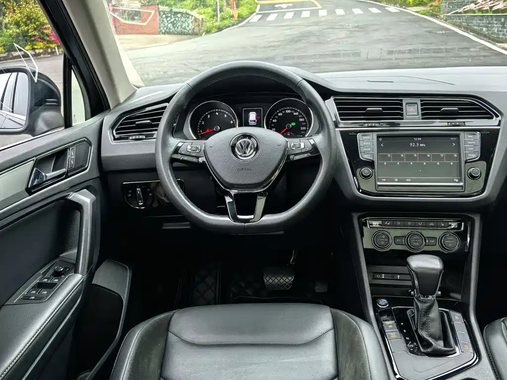 VOLKSWAGEN TIGUAN L 2018