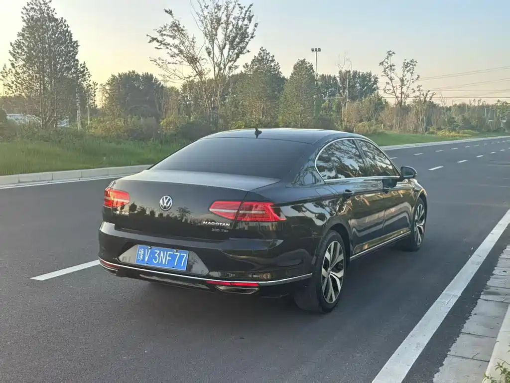 VOLKSWAGEN MAGOTAN 2017