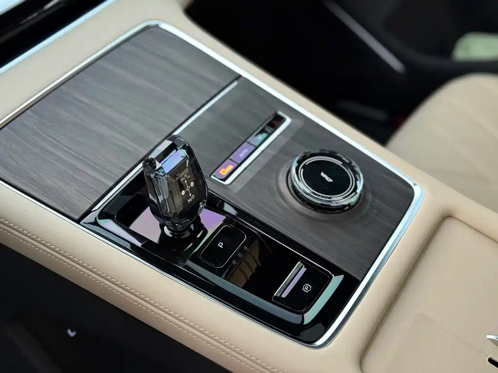 GEELY AUTO MONJARO 2024