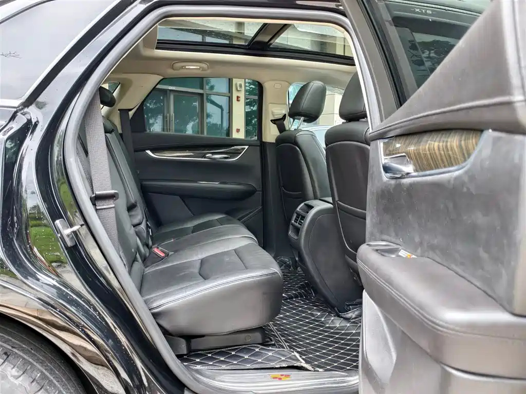 CADILLAC XT5 2018