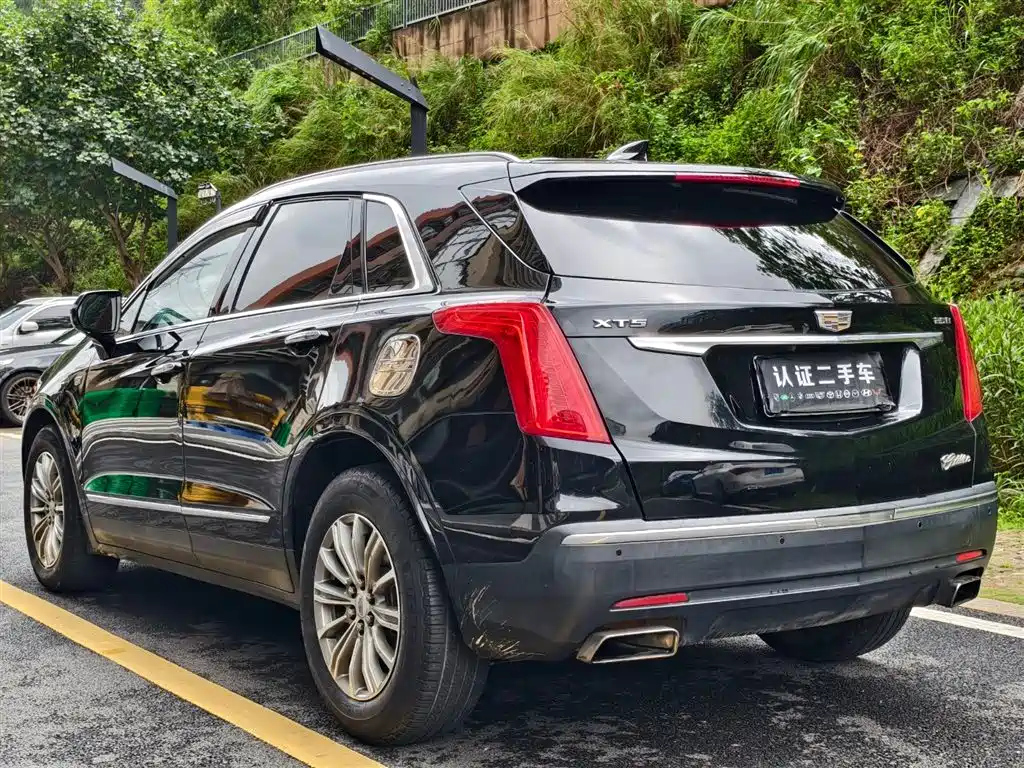 CADILLAC XT5 2018