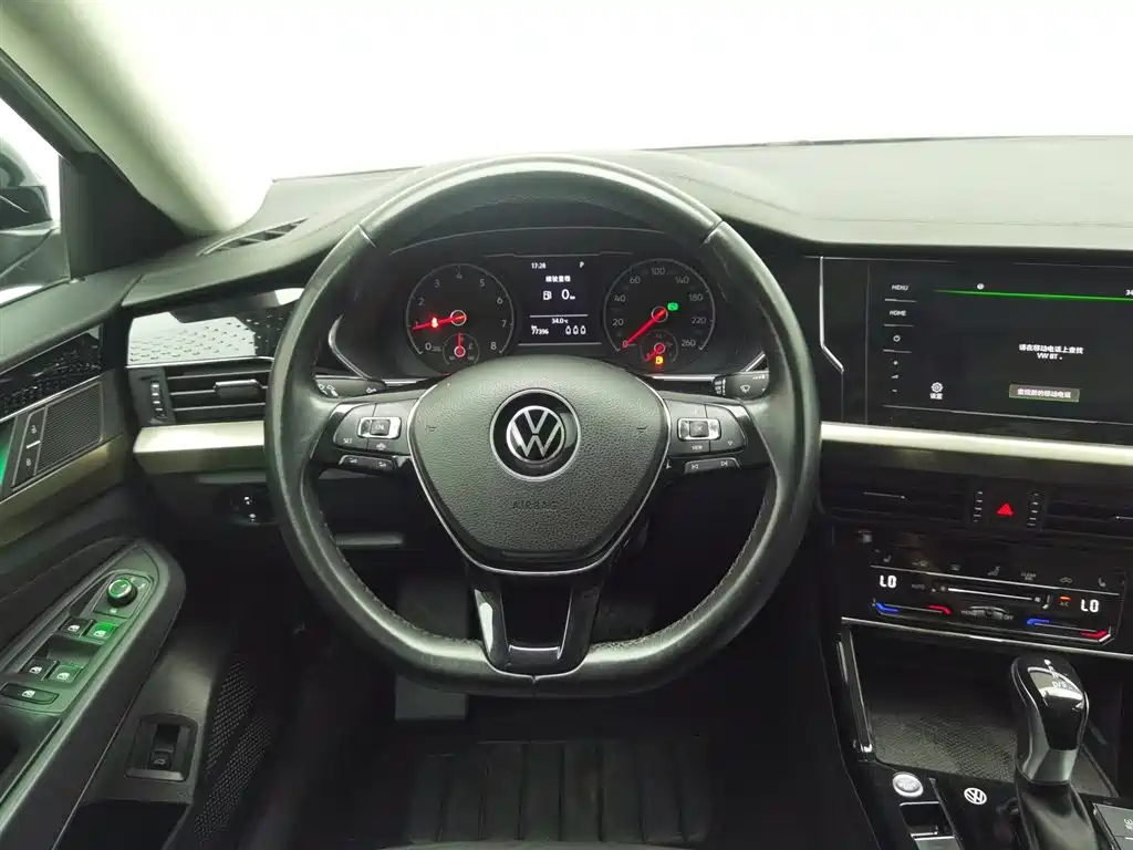 VOLKSWAGEN PASSAT 2020