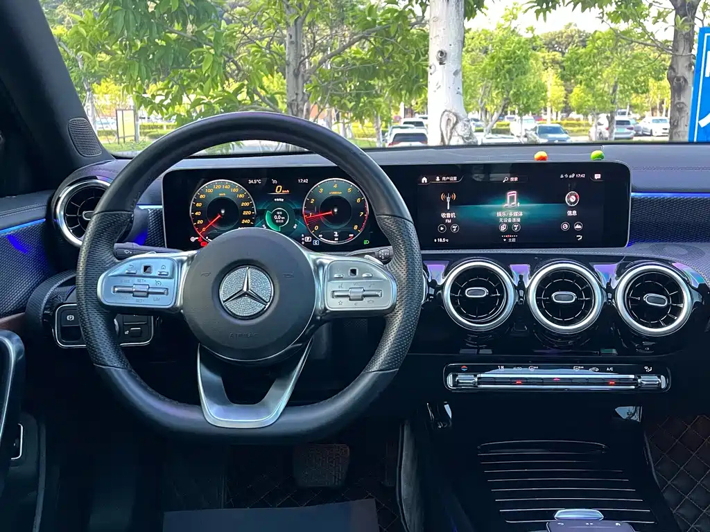 MERCEDES BENZ A-CLASS 2019