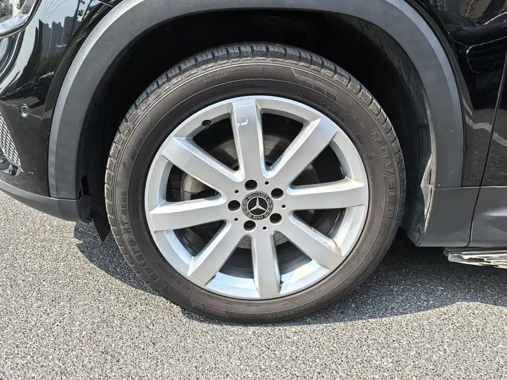 MERCEDES BENZ GLB 2020