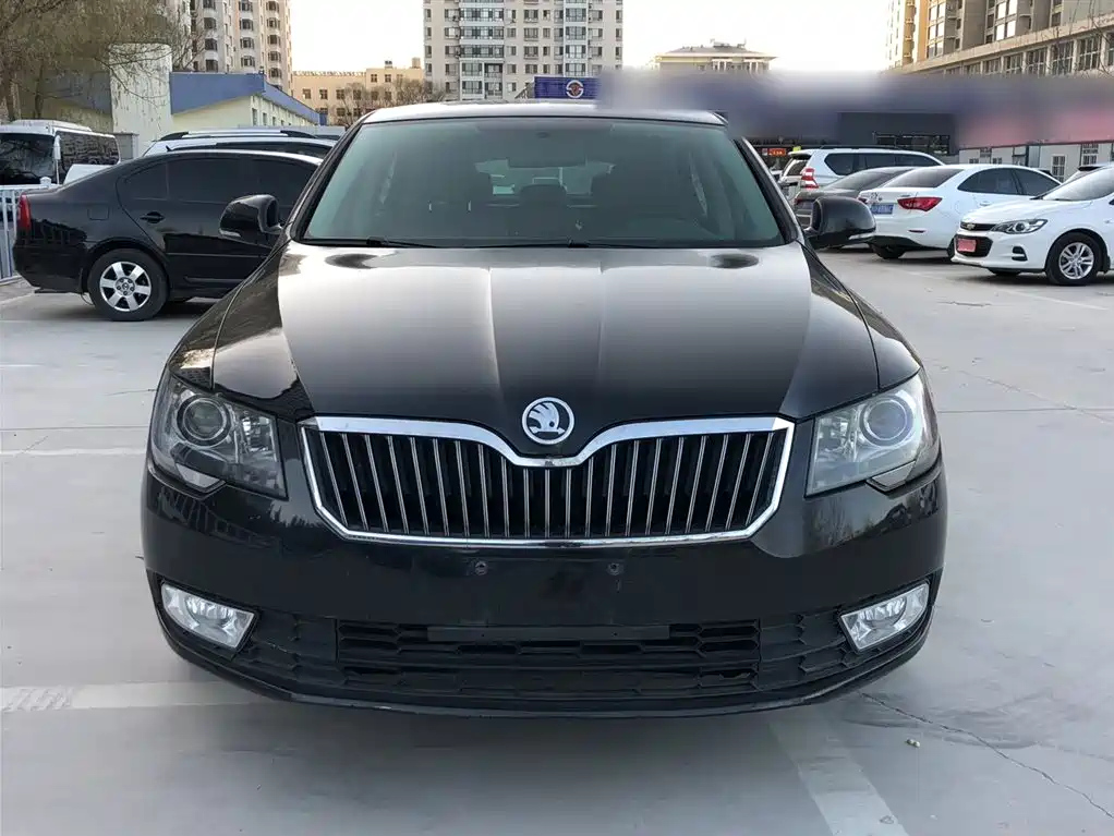 SKODA SUPERB 2014