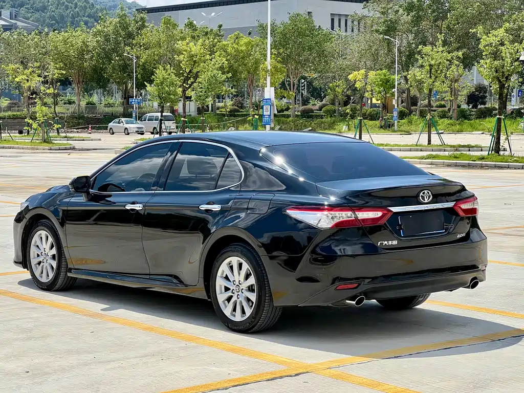 TOYOTA CAMRY 2019